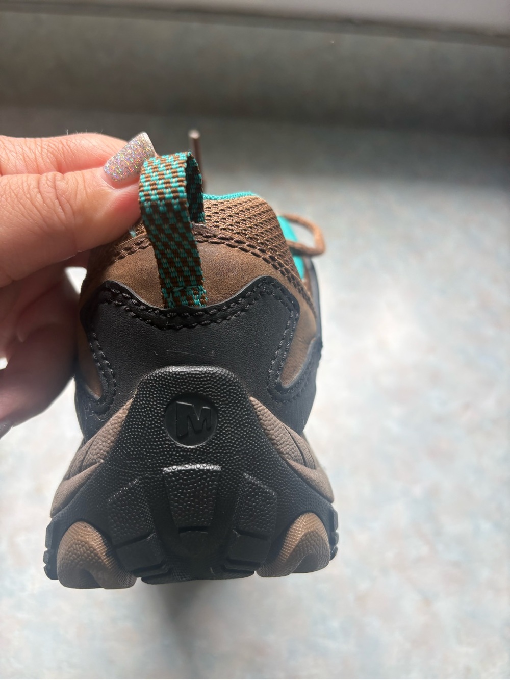 Women’s Merrell size 7.5, Brown Leather Hiking Shoes with Teal Mesh Tongue - Picture 6 of 10